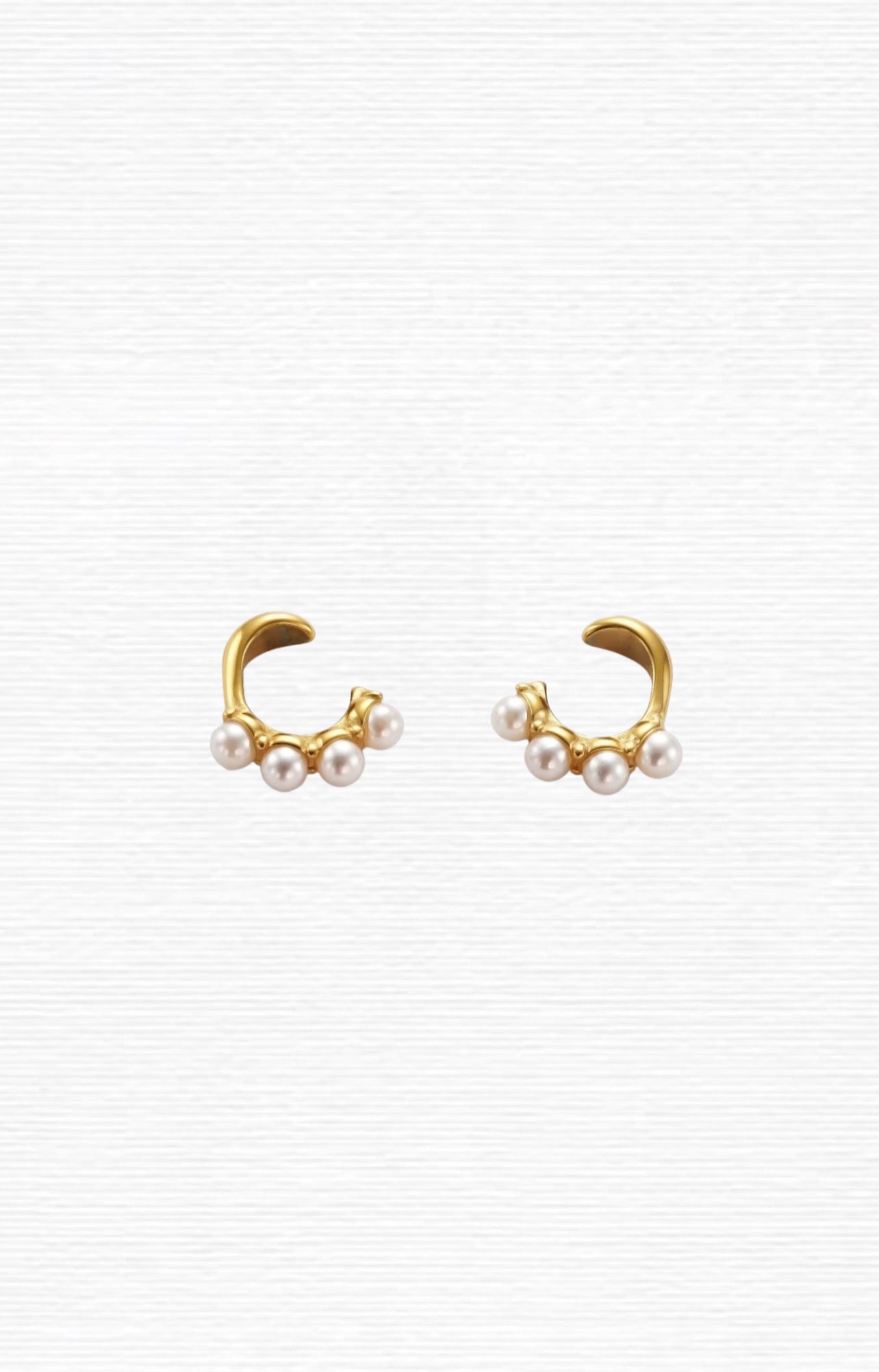 Pearly Ear Cuff
