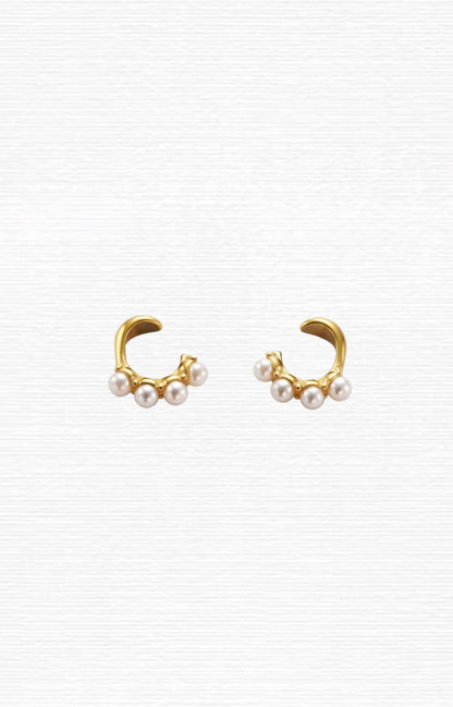 Pearly Ear Cuff