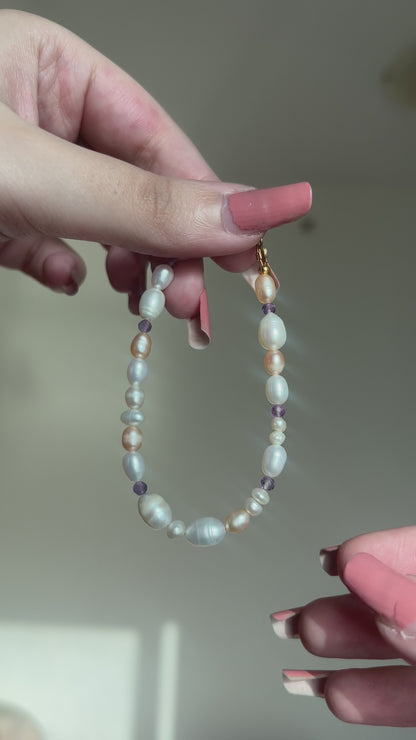 Natural pearls and amethyst bracelet